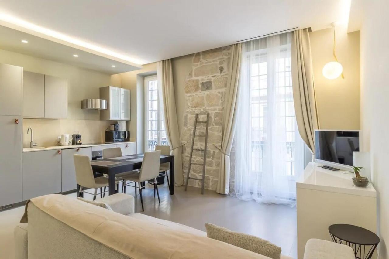 Private Furnished Apartment Ideally Located in The Carré d'Or Nice Extérieur photo