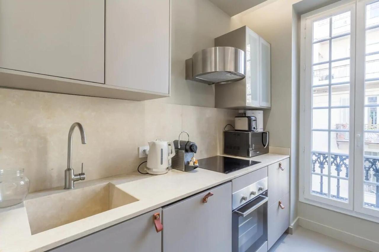 Private Furnished Apartment Ideally Located in The Carré d'Or Nice Extérieur photo